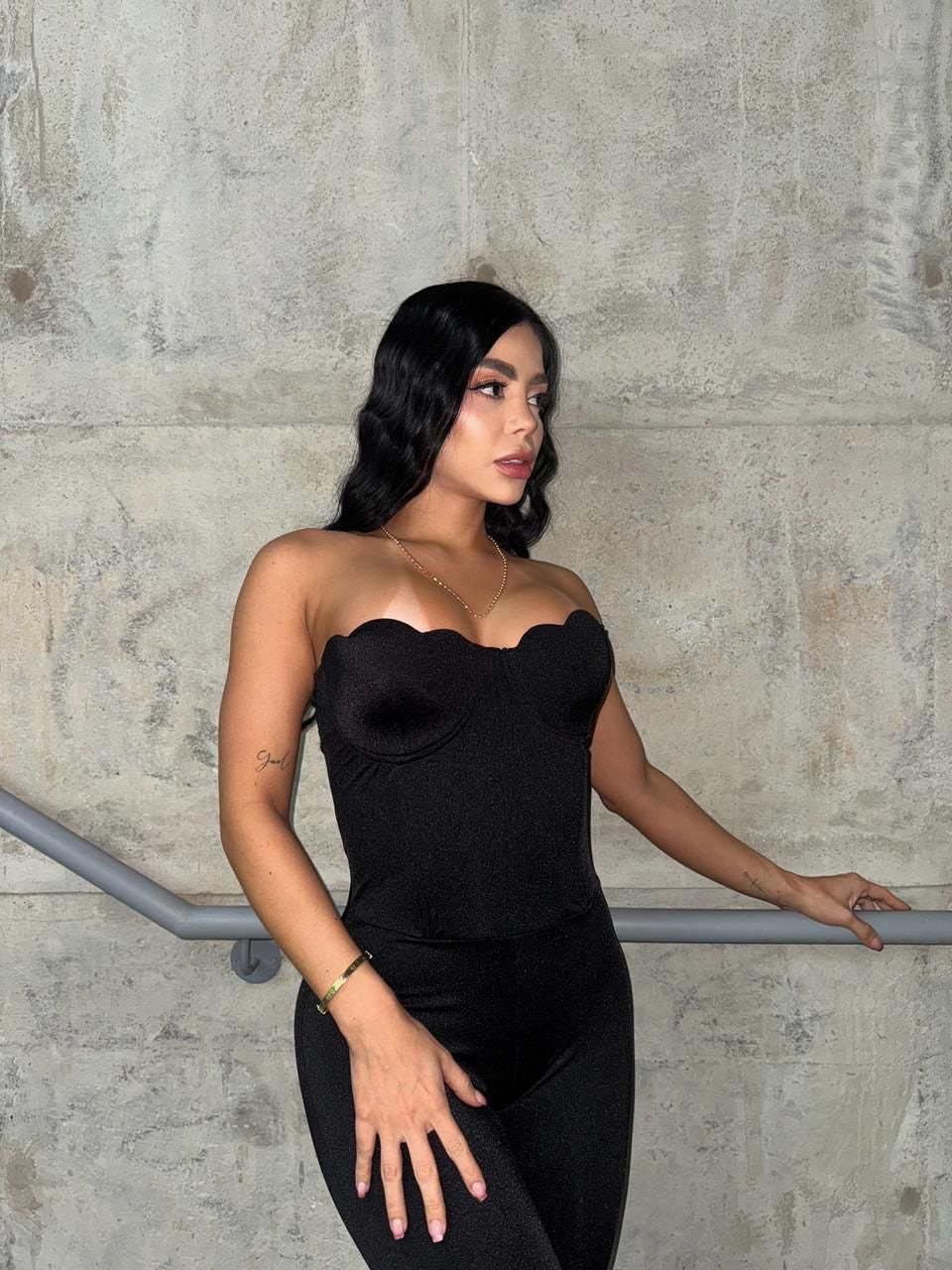 Enterizo bustier tela destellante corte flare y escote corazón
