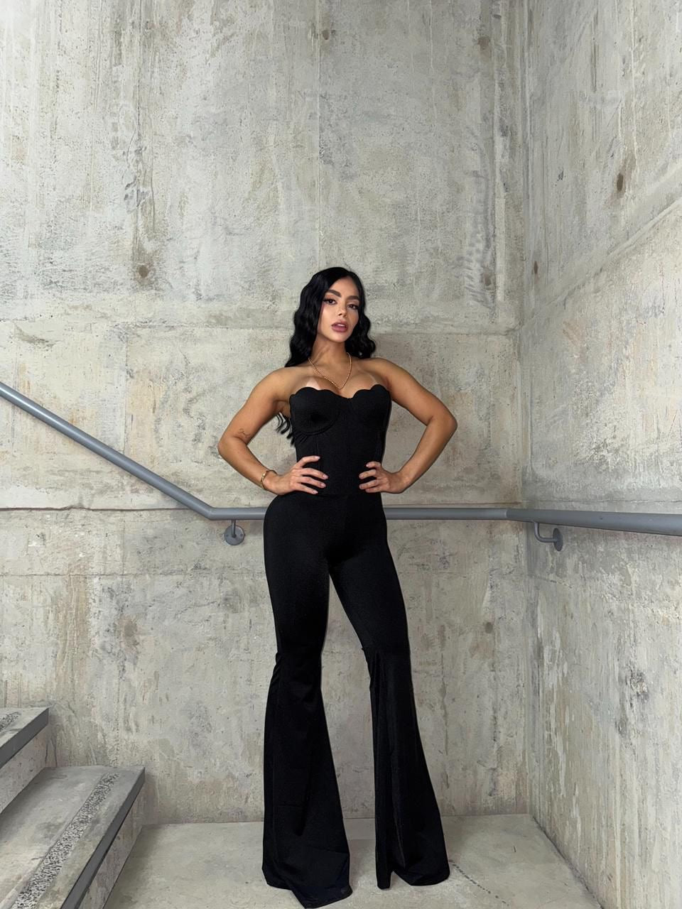 Enterizo bustier tela destellante corte flare y escote corazón